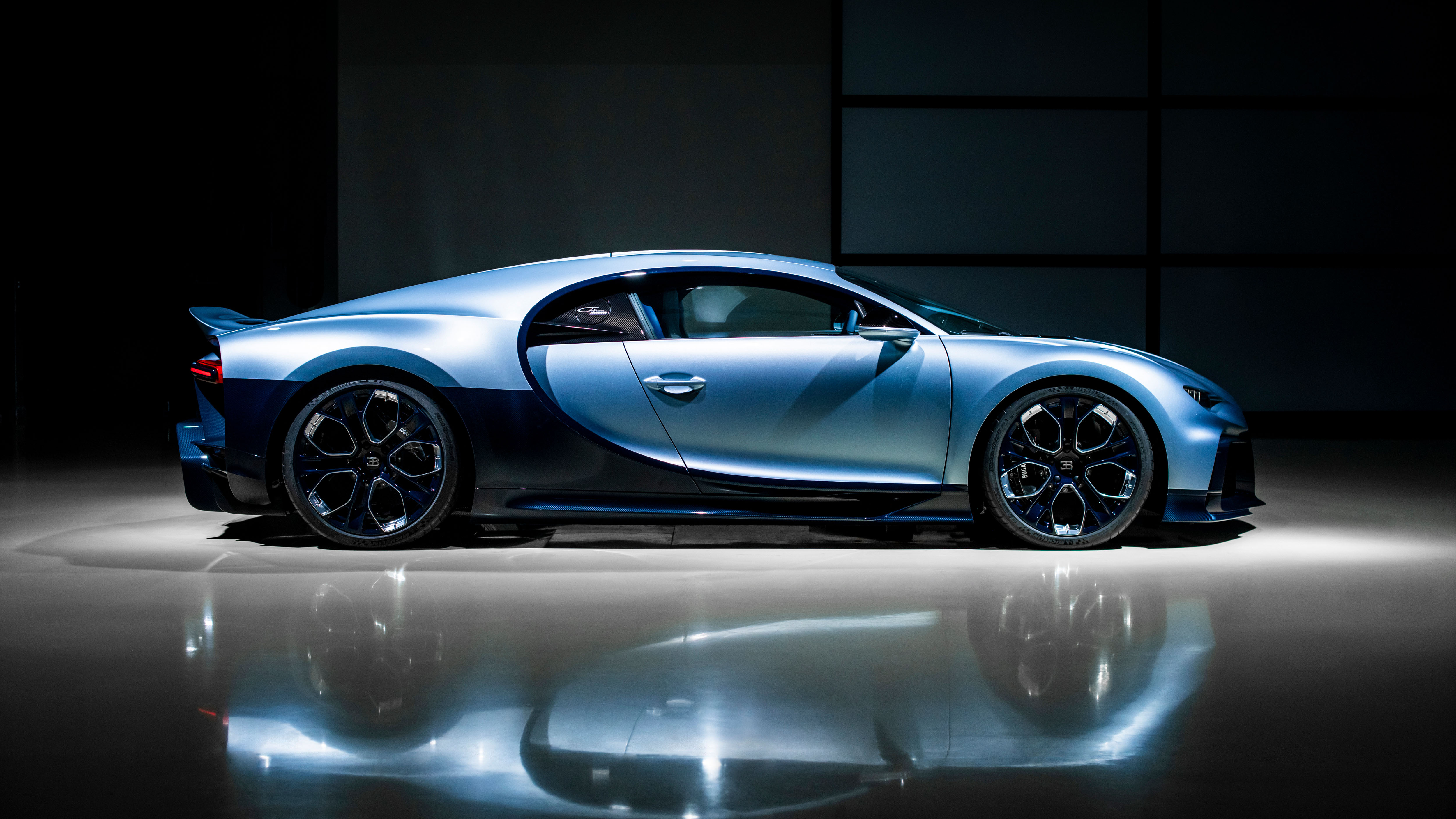 The final Chiron variant has been revealed the oneoff Bugatti Chiron